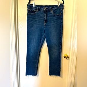 Gap high rise vintage slim jeans. Medium dark blue denim without distressing